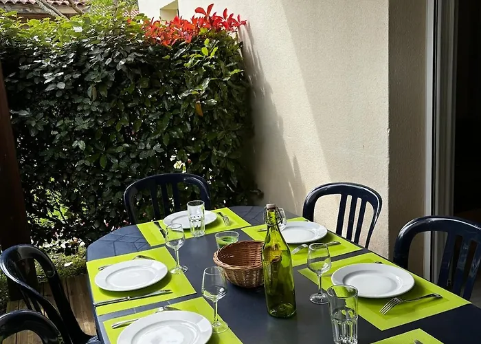 T2 50m2, 6 Pers, Wifi, Piscine Apartmán Aureilhan (Landes)